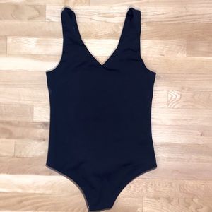 NWOT Abercrombie Fitch Double-Layered Seamless Fabric V-Neck Bodysuit - Black